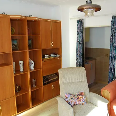 アパート 6 Schulstrasse *